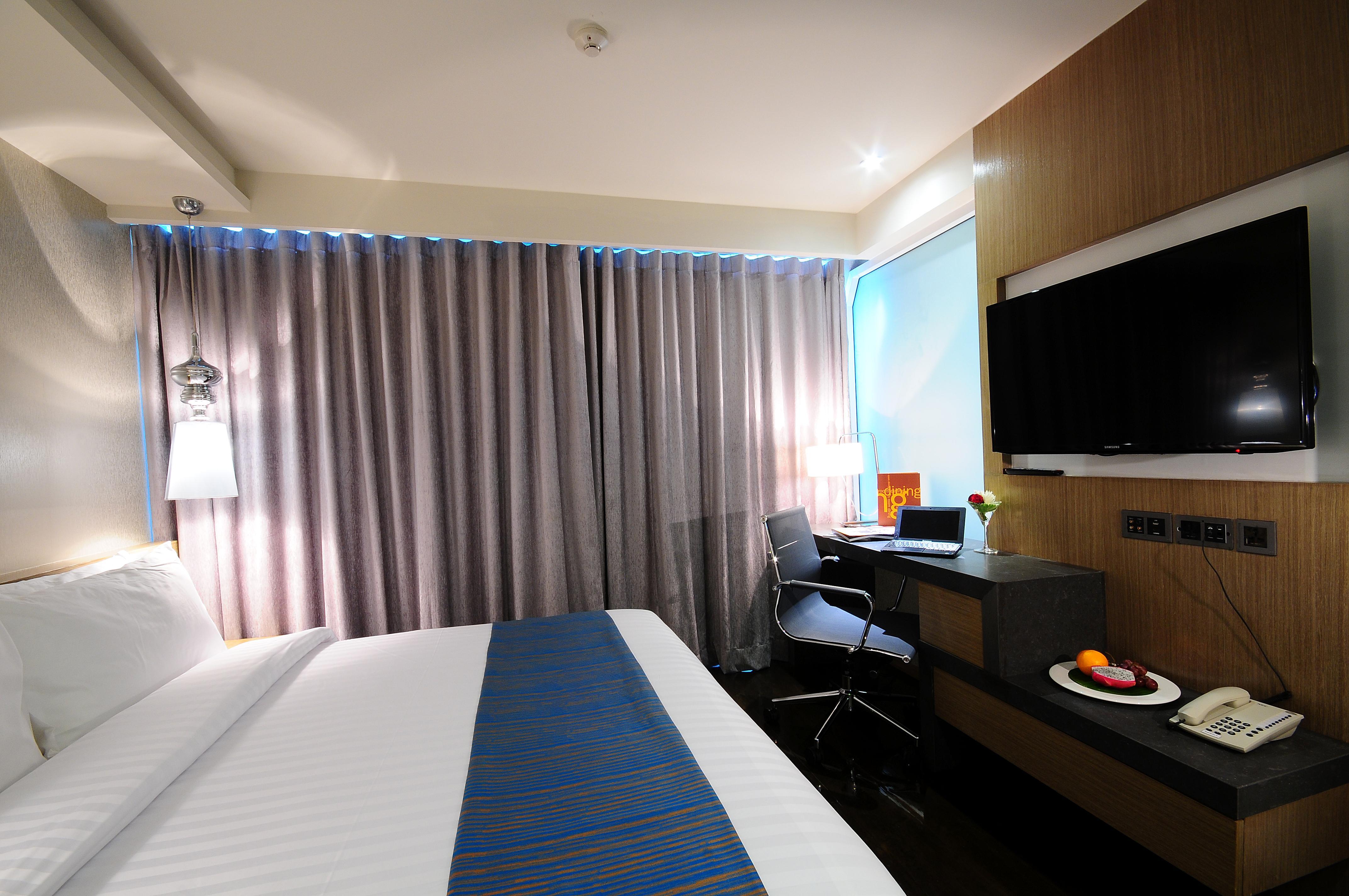 Citrus Sukhumvit 13 Nana Bangkok by Compass Hospitality Hotel Bagian luar foto