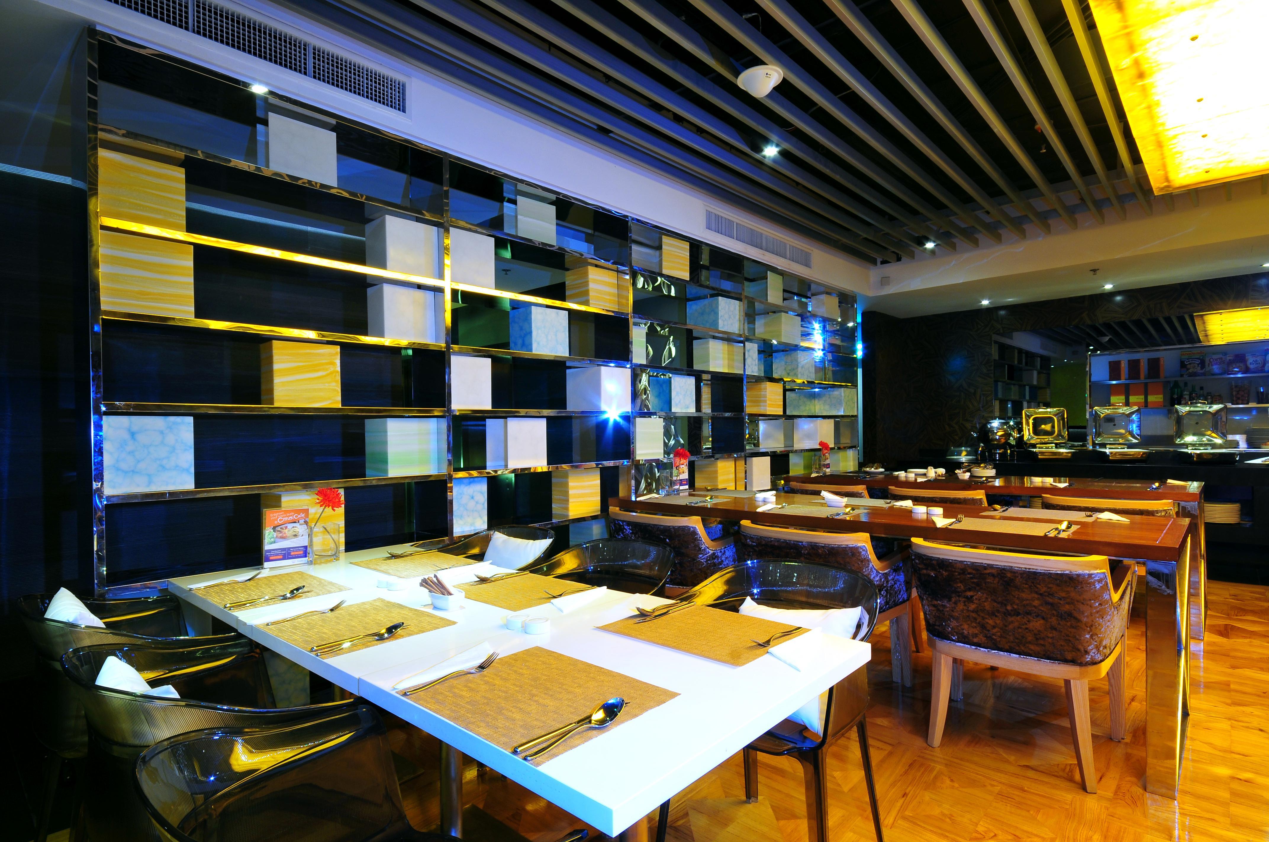 Citrus Sukhumvit 13 Nana Bangkok by Compass Hospitality Hotel Bagian luar foto