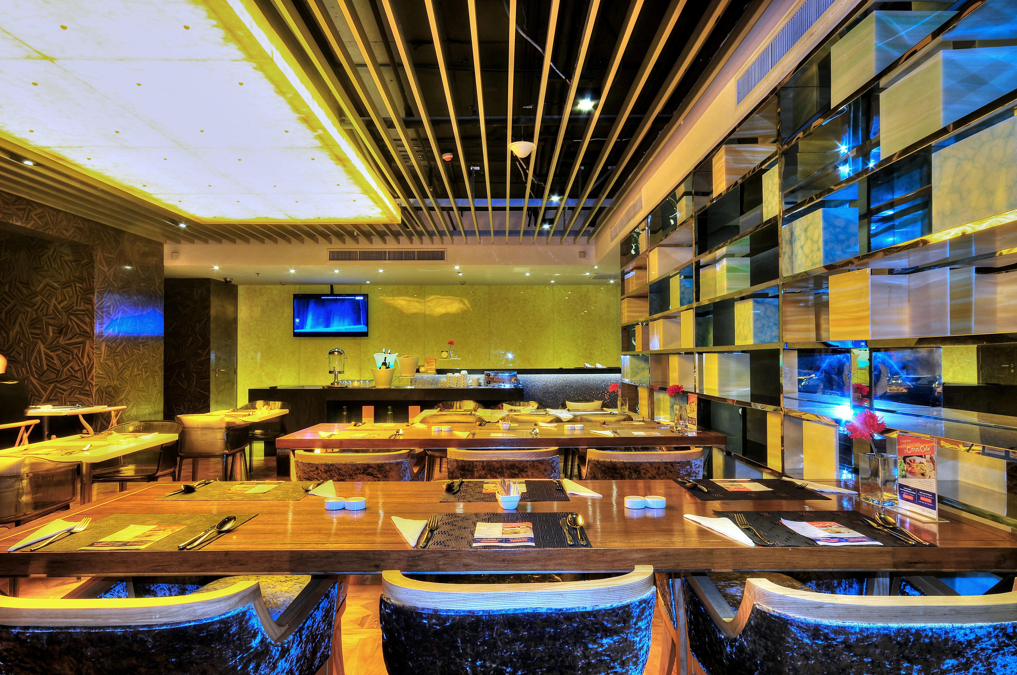 Citrus Sukhumvit 13 Nana Bangkok by Compass Hospitality Hotel Bagian luar foto