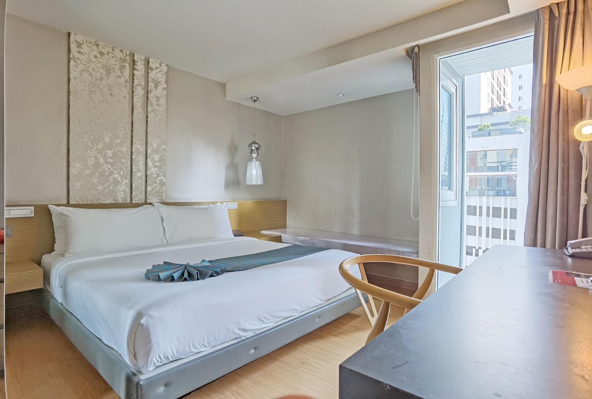 Citrus Sukhumvit 13 Nana Bangkok by Compass Hospitality Hotel Bagian luar foto