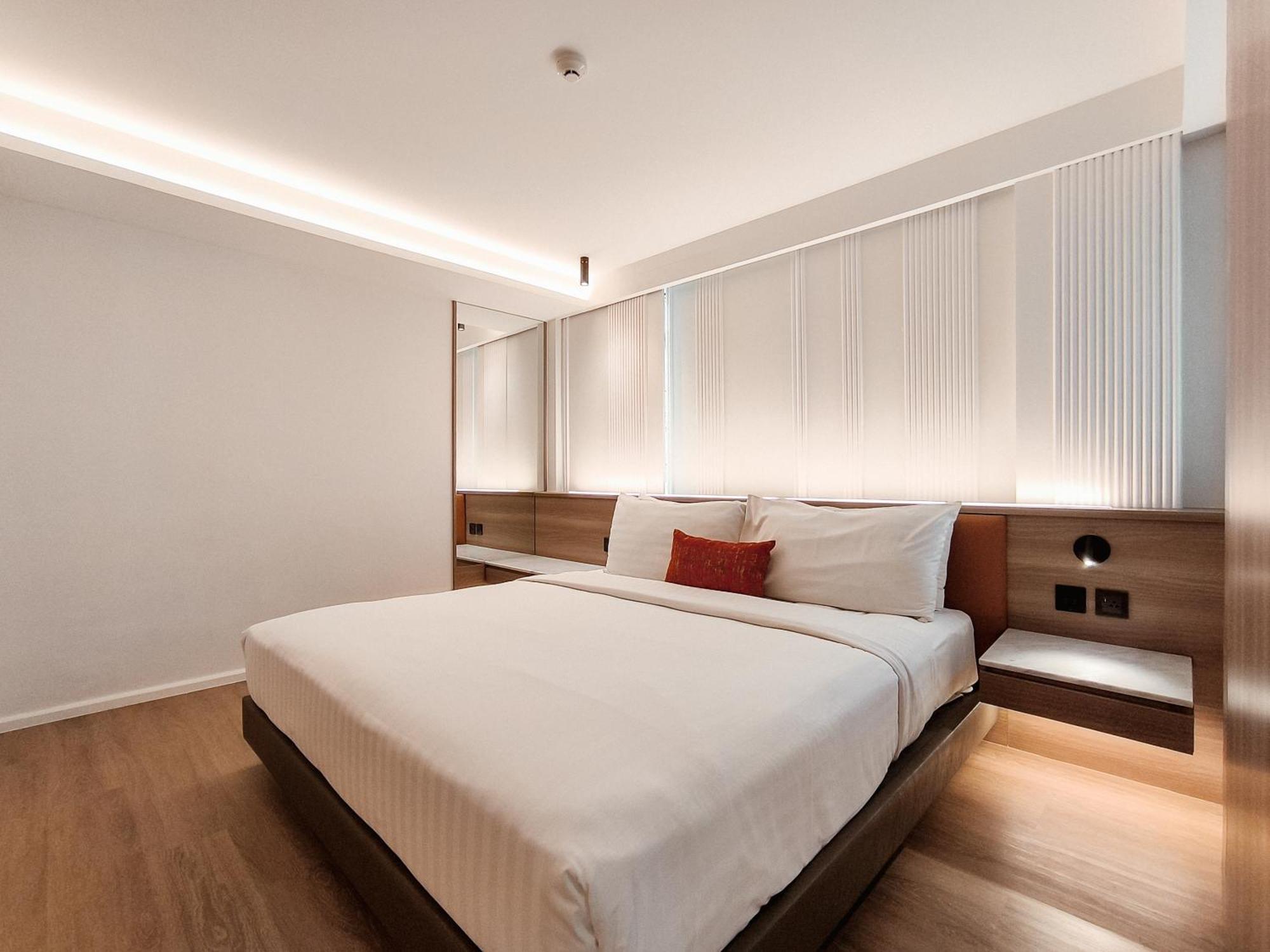 Citrus Sukhumvit 13 Nana Bangkok by Compass Hospitality Hotel Bagian luar foto