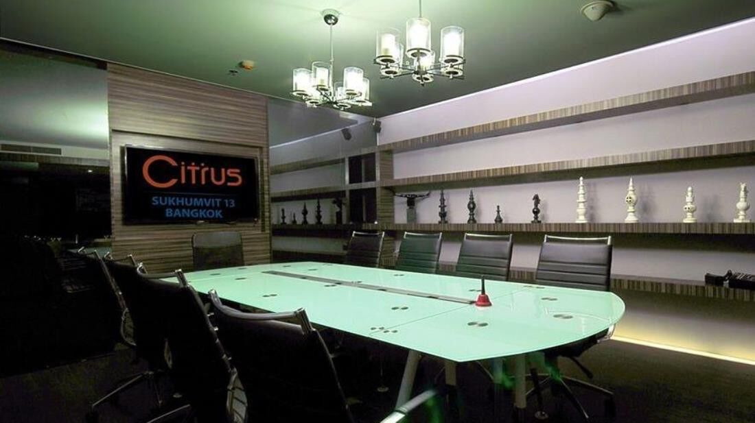 Citrus Sukhumvit 13 Nana Bangkok by Compass Hospitality Hotel Bagian luar foto